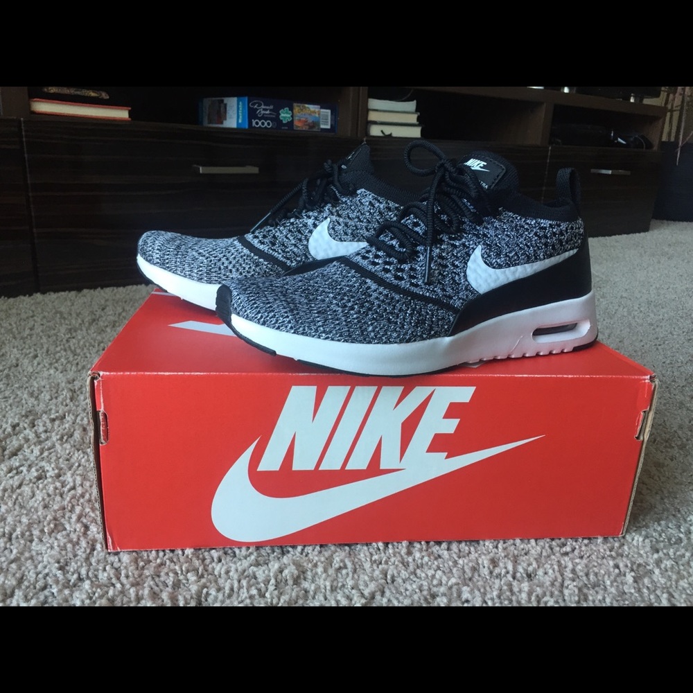 Brand New Nike flyknits